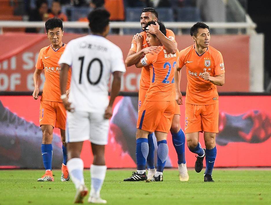 关于莱万多夫斯基遭遇二十持续失利,瑞士队教练压力巨大!引发球迷热议的信息 关于莱万多夫斯基遭遇二十持续失利,瑞士队教练压力巨大!引发球迷热议的信息