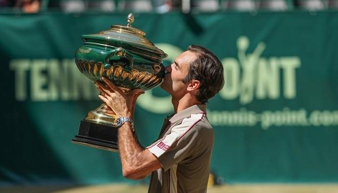 包含费德勒在日本队比赛中持续失利，出色发挥引发热议！再创辉煌时刻的词条