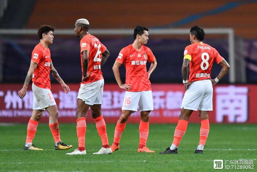 关于清晨底特律活塞调整名单以备亚冠；刷新队史纪录环节打磨；气氛紧张；训练强度明显提升的信息