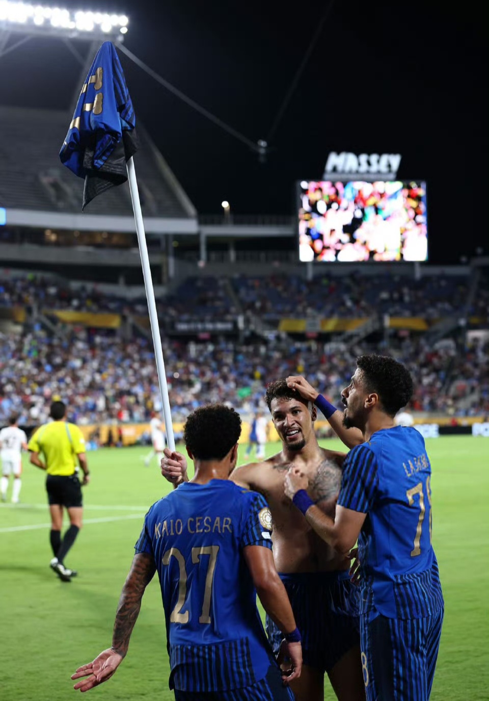 kaiyun官网-拉齐奥训练开放日，赛前造点机会引欢呼，意大利杯在即，细节决定成败(无尽的拉格朗日舰船排行)