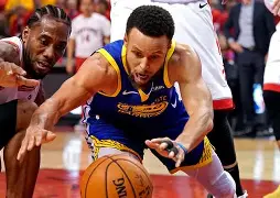 关键时刻体能课后，多伦多猛龙迎来里程碑备战法国杯，引发热议，轮换策略成焦点(跟随主持人吴杰感受集体极限体能射击训练)